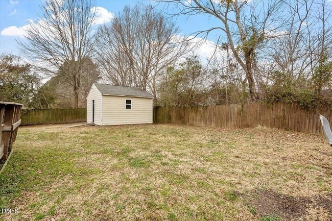 Building Photo - 204 Charles St