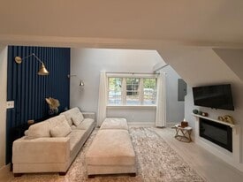 Building Photo - 11 N Shore St