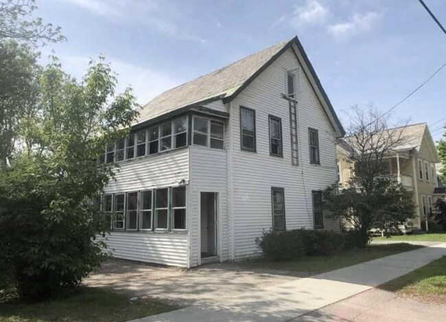Primary Photo - 165 N Willard St