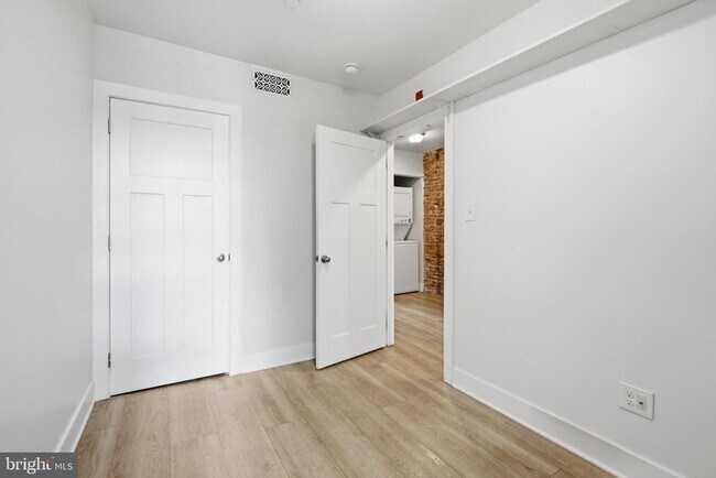 Building Photo - 651 N 33rd St