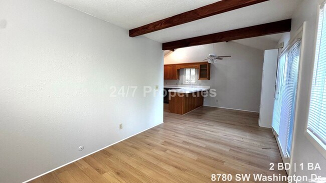 Building Photo - Bright 2 BD | 1 BA Home - A Hidden Gem in Garden Home!