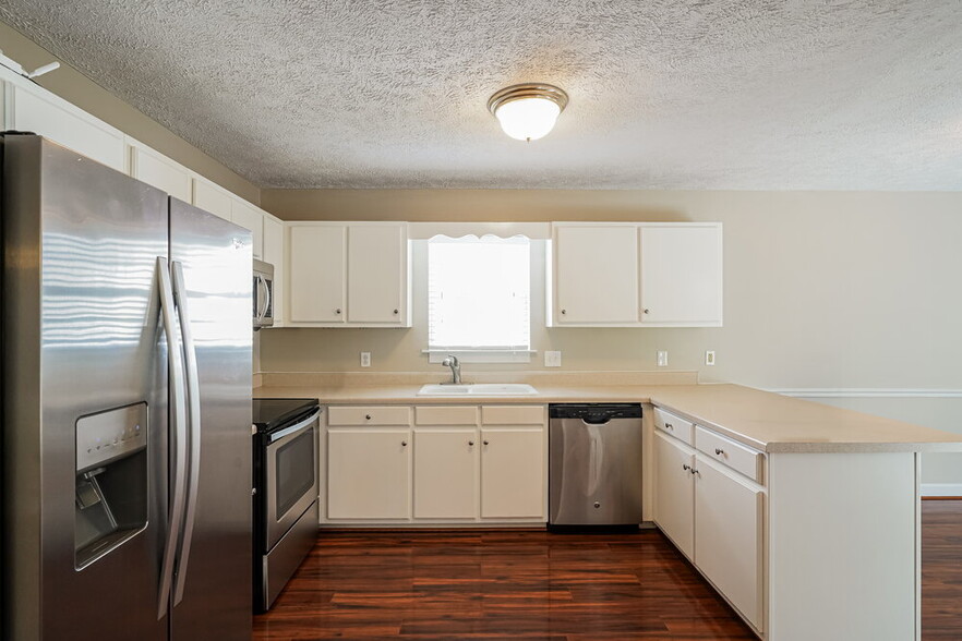 Building Photo - 1773 N Cove