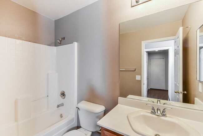 Building Photo - 3830 Canary Creek Ave