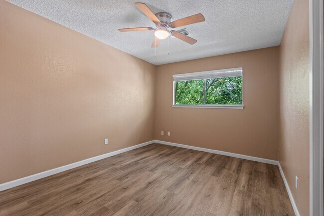 Building Photo - 6713 Biggs Ct