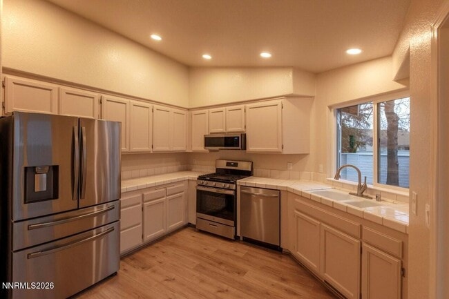 Building Photo - 7562 Wheeldale Cir
