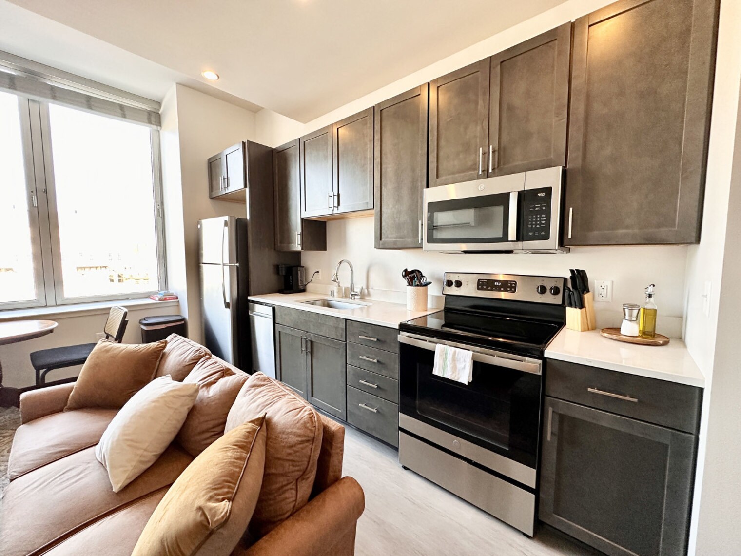 Building Photo - 333 W State St