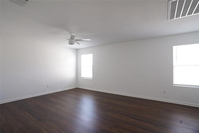 Building Photo - 304 Northview Ln