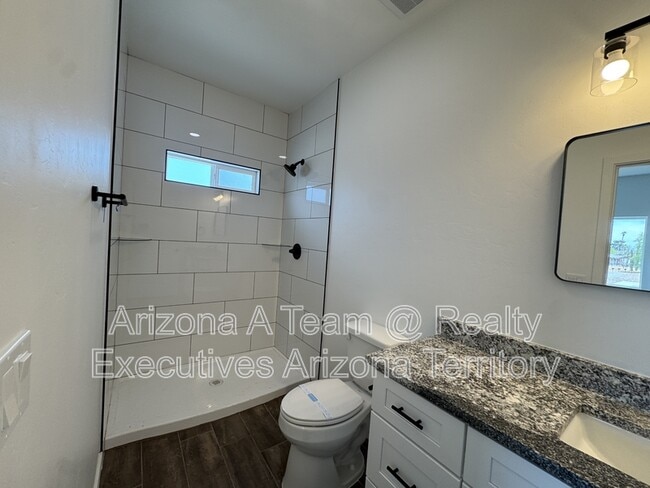 Building Photo - 2130 N Ralph Ave