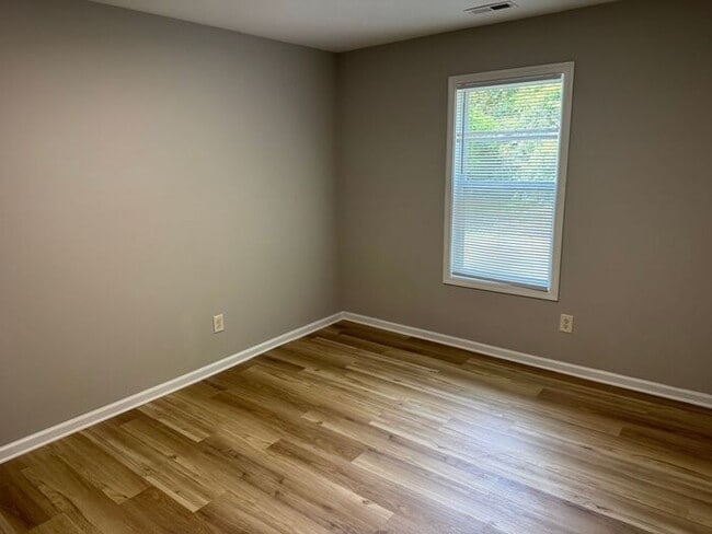 Building Photo - Excellent Kannapolis Location!!