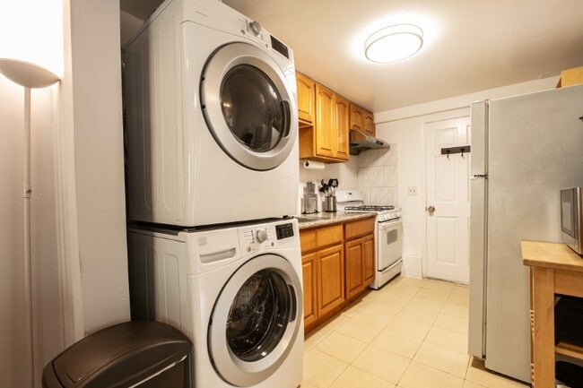 Building Photo - 234 Del Prado Dr