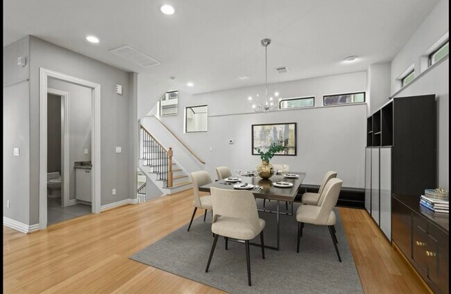 Building Photo - 2312 Camden Dr