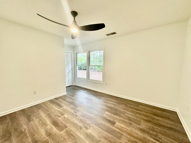 Building Photo - Completely Remodeled Ranch Style Home in the Heart of Downtown Bluffton and no HOA!