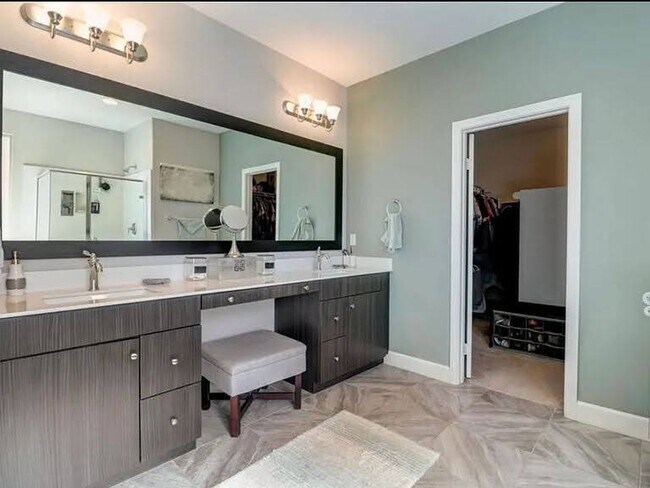 Building Photo - 445 Adobe Estates Dr