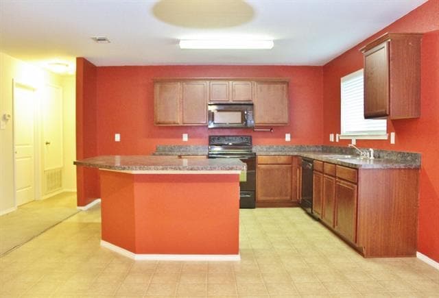 Building Photo - 229 Colt Dr