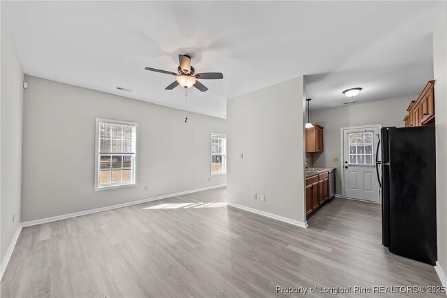 Building Photo - 122 Sherman Ct