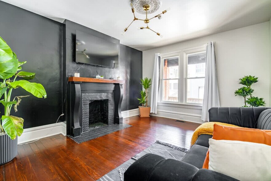 Building Photo - 29 Lundy St
