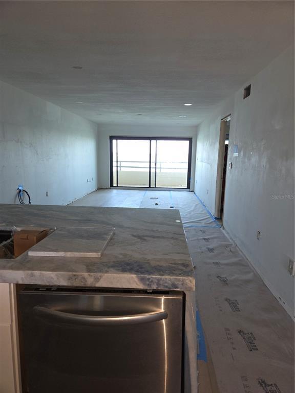 Building Photo - 103 1st St E