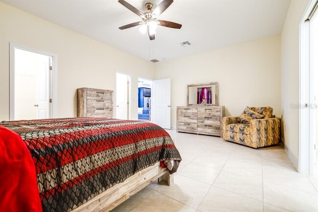 Building Photo - 520 Nogales Ct