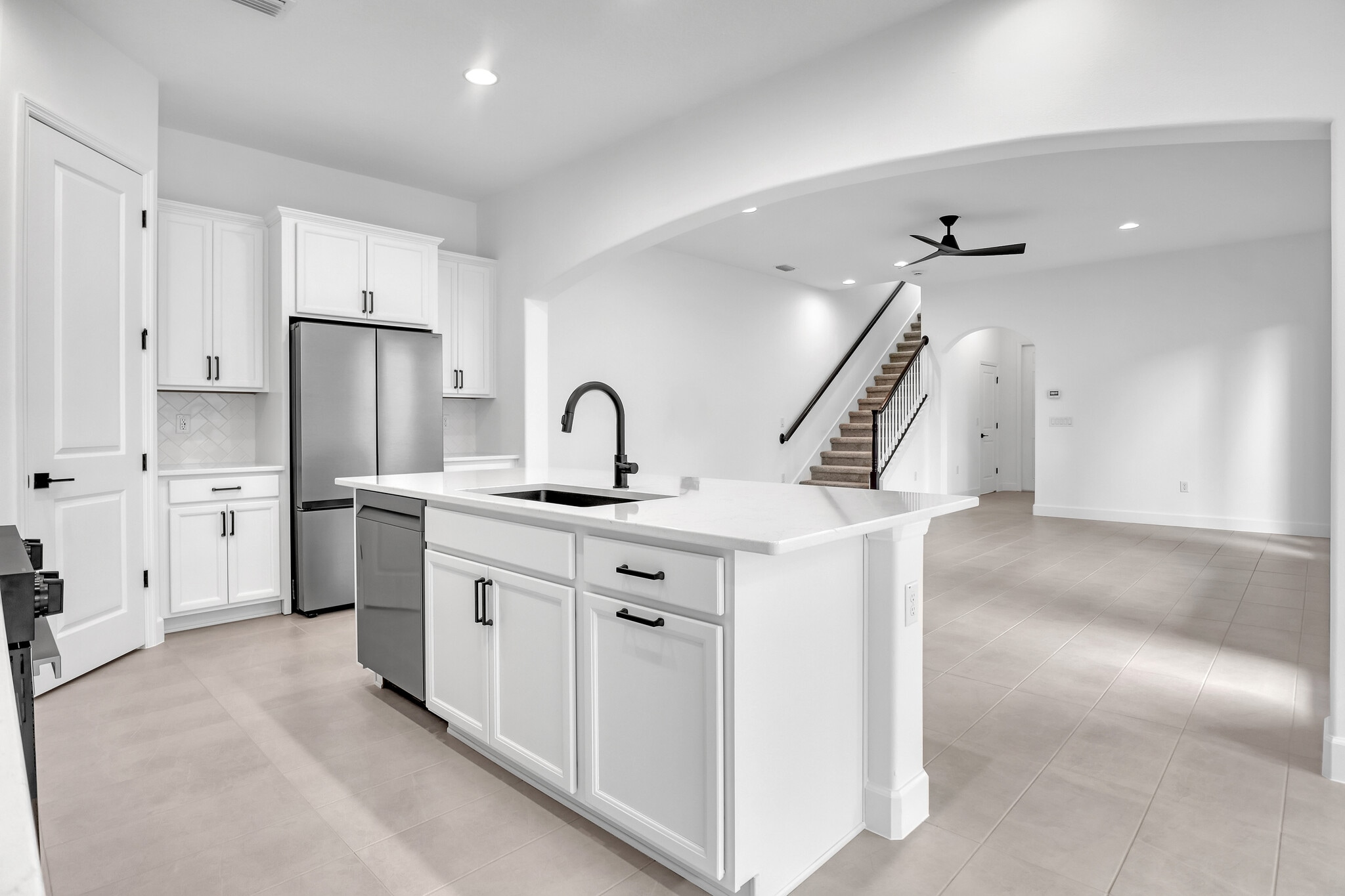 Building Photo - 2238 Salew St