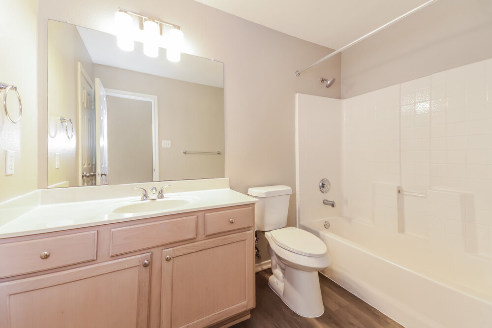 Building Photo - 1008 Halifax Ln