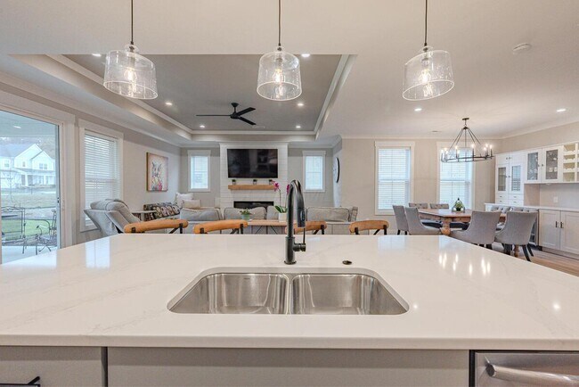 Building Photo - 8838 Eliot Dr