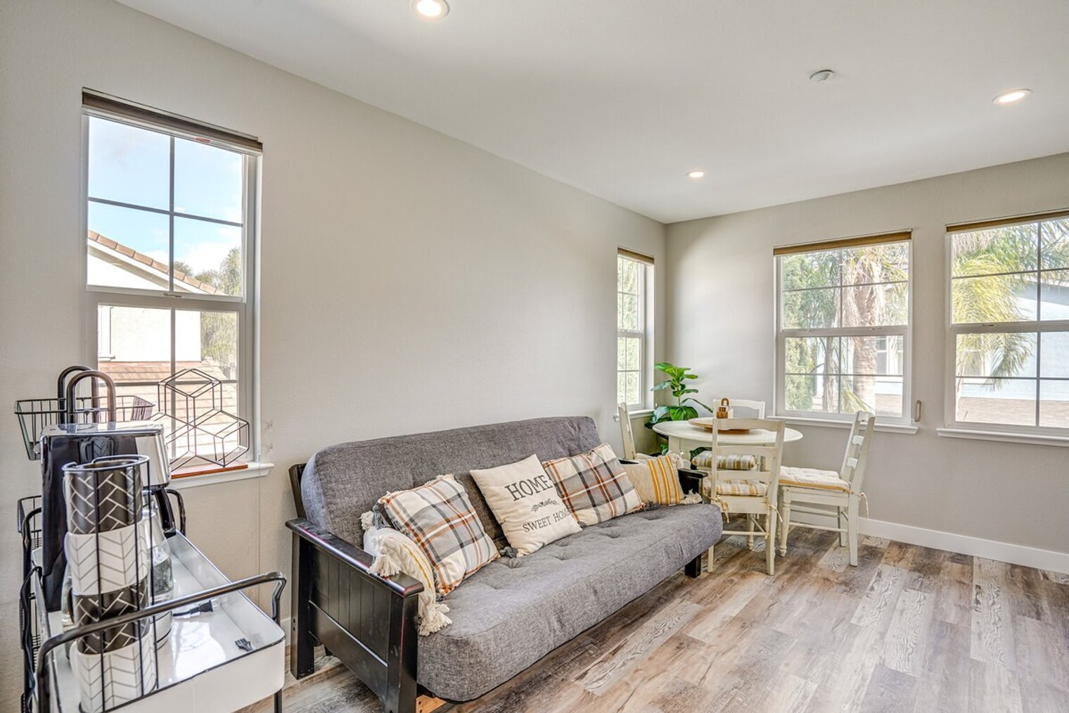 Building Photo - 1673 Harmony St