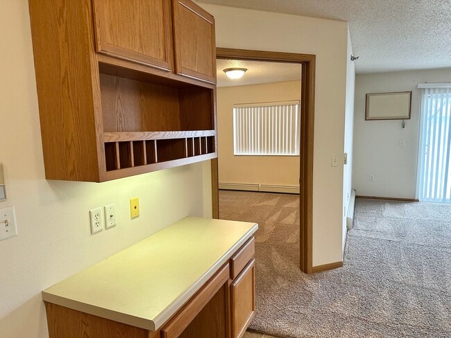 Building Photo - Walk Out Patio - 2 Bedroom 2 Bath