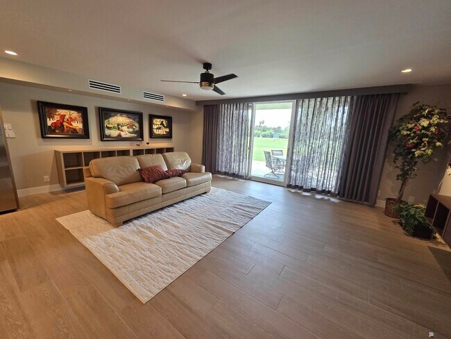 Building Photo - 1440 E Laguna Pl