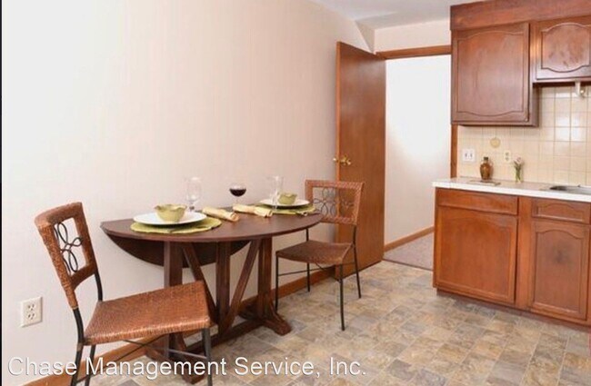 Building Photo - 1139 Thorndike St