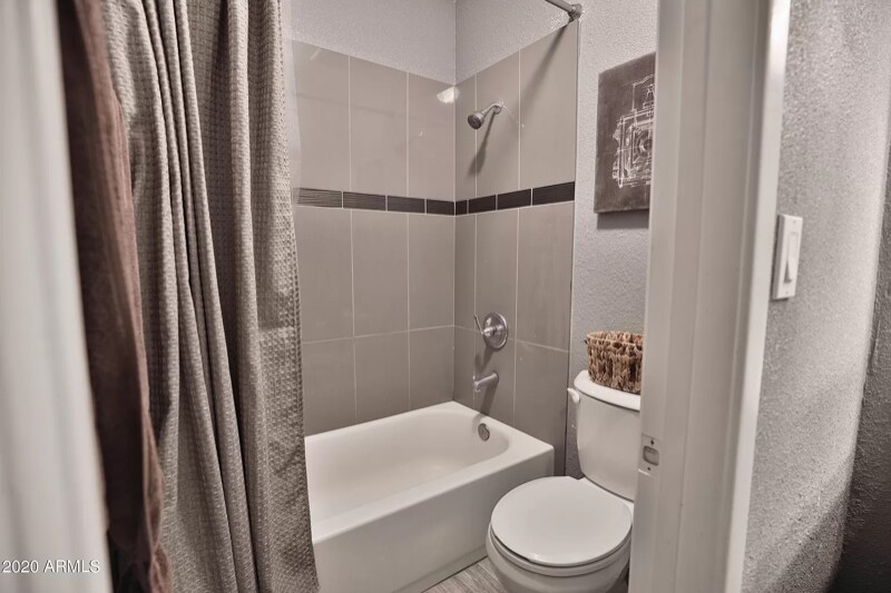 Building Photo - 4444 E Paradise Village Pkwy N