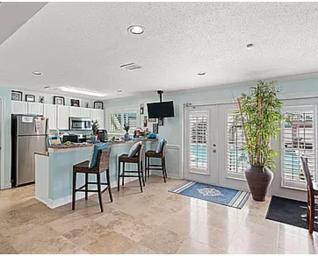 Building Photo - 3506 Cove View Blvd