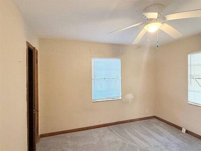 Building Photo - 2835 Dr. M.L.K. Jr St S