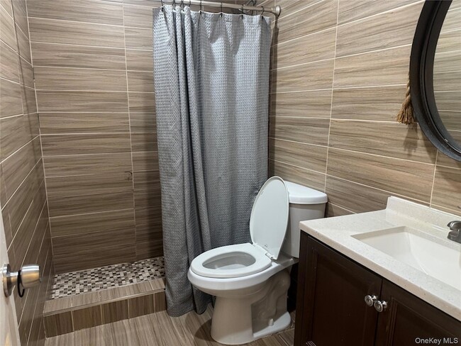 Building Photo - 15649 76th St Unit 2
