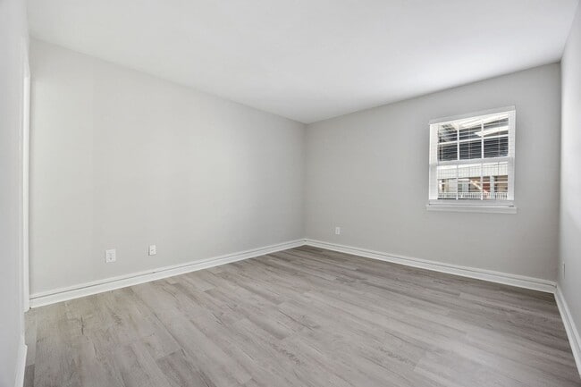 Building Photo - Fully Renovated 2BR/2BA Condo for Rent – P...