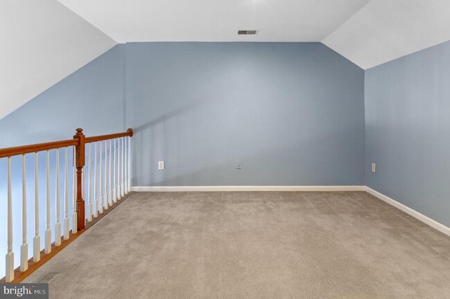 Building Photo - 5061 Cameo Terrace