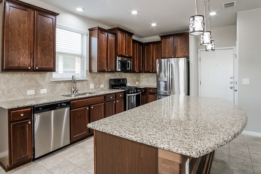 Building Photo - 311 Eagle Brook Ln