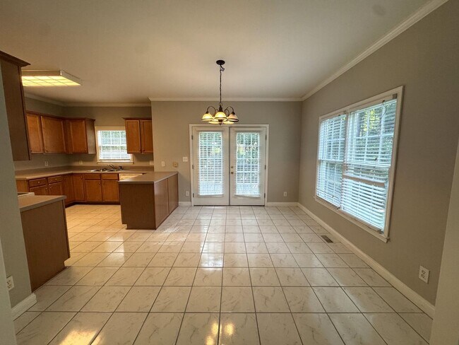 Building Photo - Great 3br House (plus Bonus Room) in East Athens!