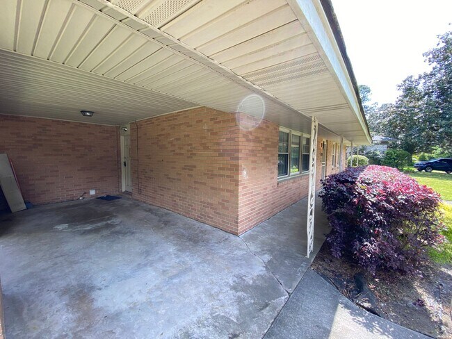 Building Photo - Kensington Park Single Family Home