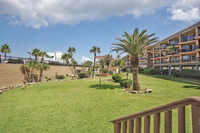 Building Photo - 9520 Seawall Blvd