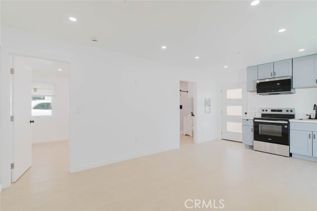 Building Photo - 5648 Cartwright Ave