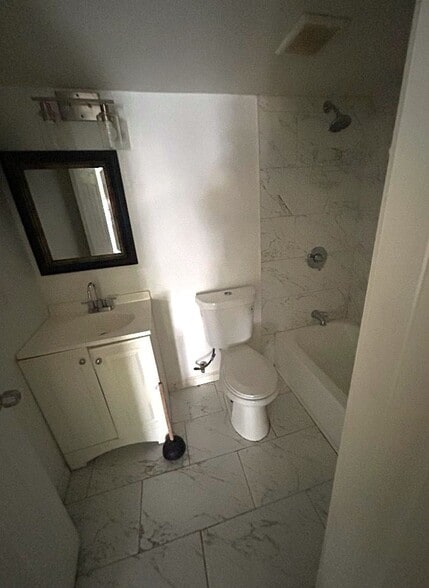 Building Photo - 300 M L King Dr