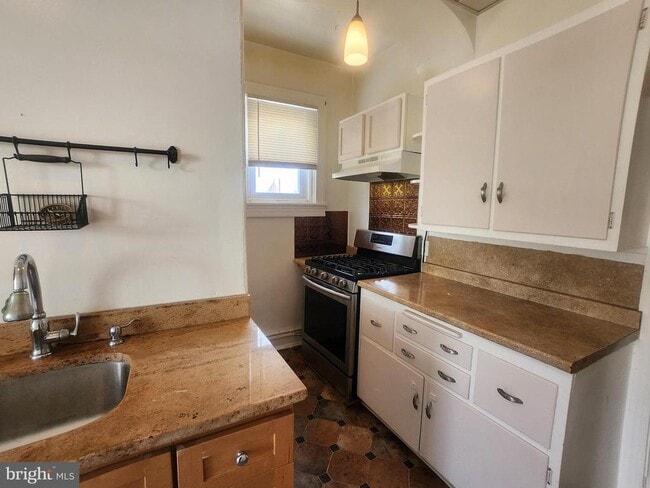 Building Photo - 6709 N 6th St