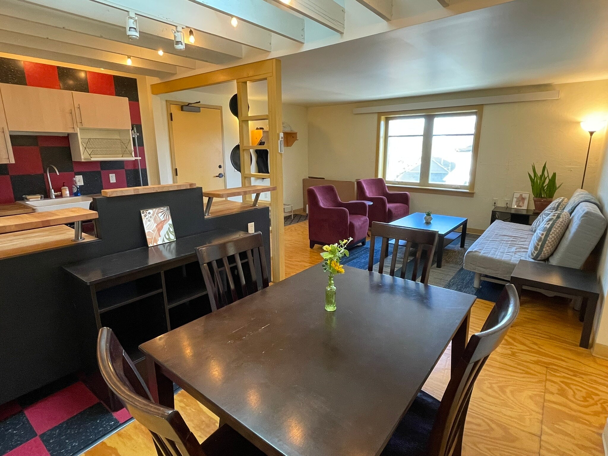 Building Photo - 2915 2nd Ave S