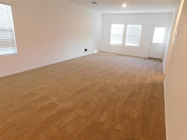 Building Photo - 340 The Bad Wy