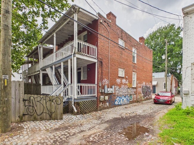 Building Photo - 411 Gilmer St