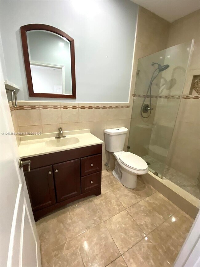 Building Photo - 8100 W 28th Ct