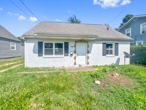 Building Photo - Charming 4 beds 1 bath in Akron!