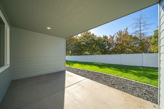 Building Photo - 4205 N Stout Ct