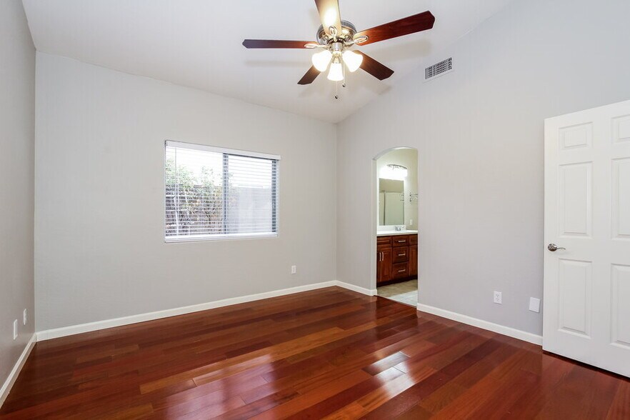 Building Photo - 14510 N 87th Ave