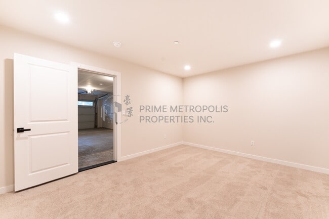 Building Photo - 16111 36th Ave W